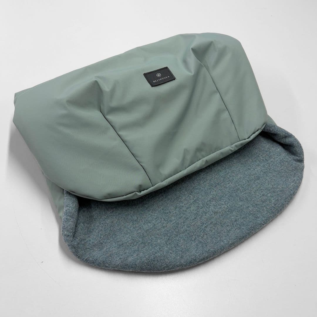 (Semi) Footmuff with merino wool lining (waterproof)