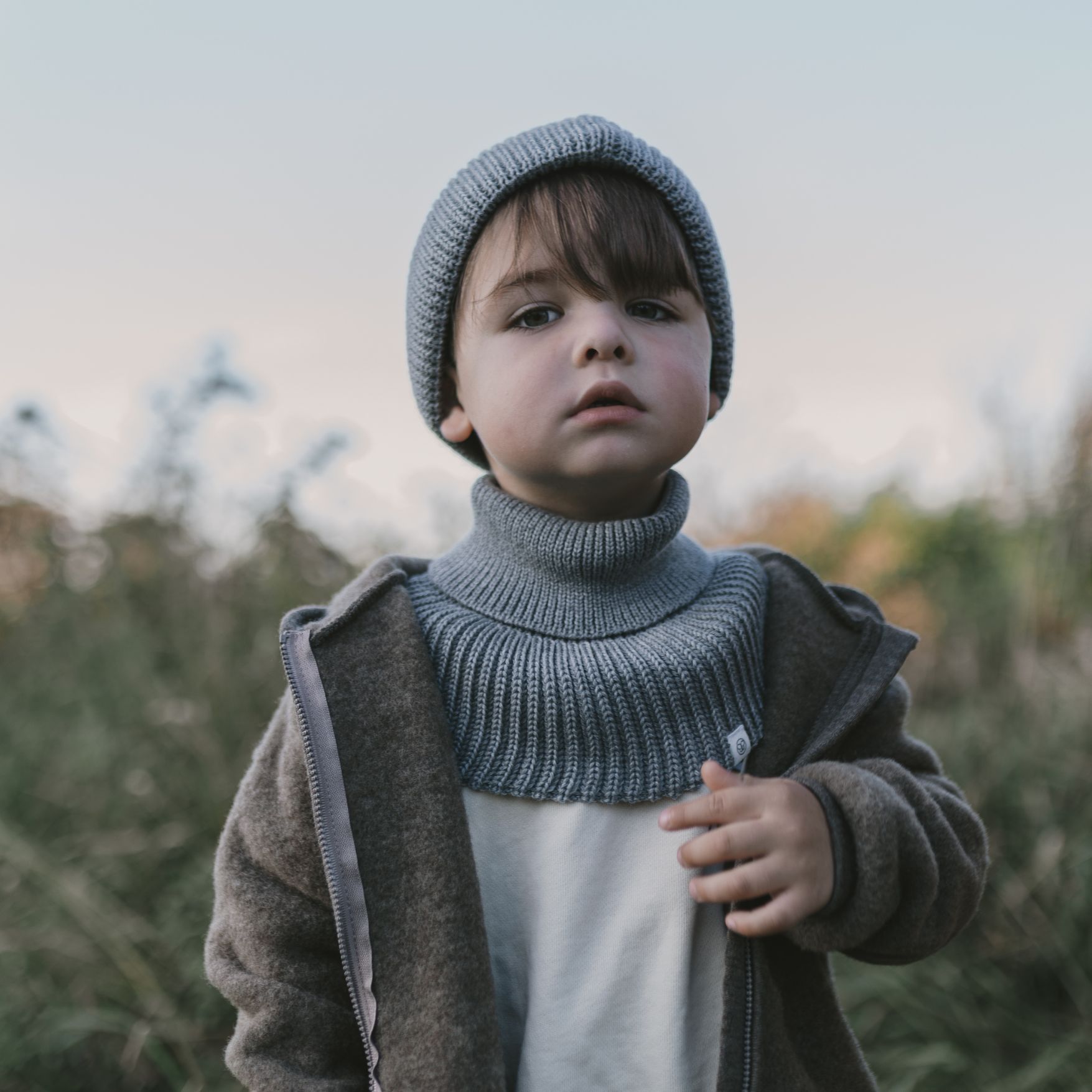 Nakrycia głowy i akcesoria