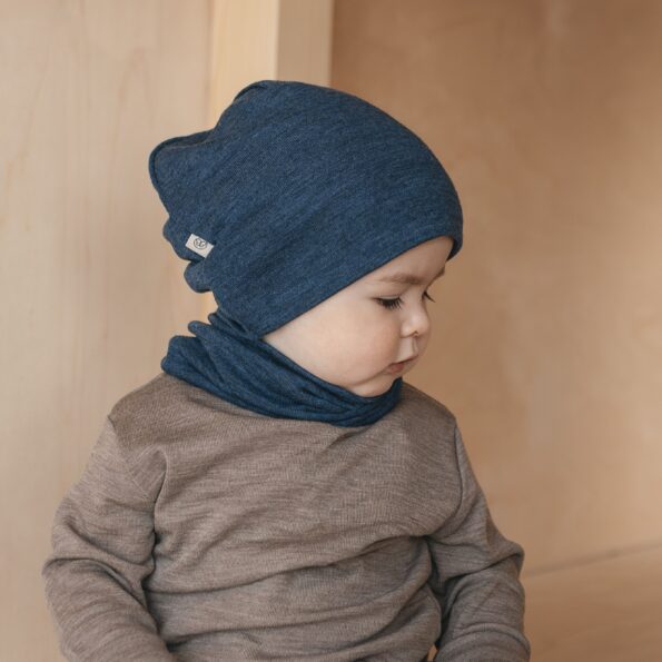 Nakrycia głowy i akcesoria