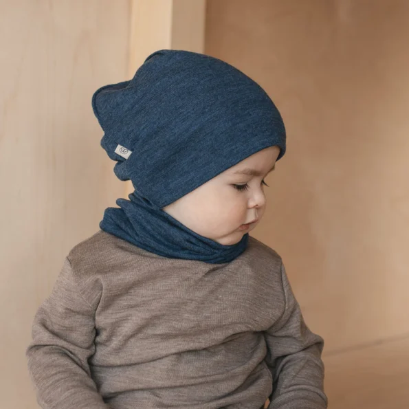 Nakrycia głowy i akcesoria