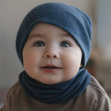 Nakrycia głowy i akcesoria